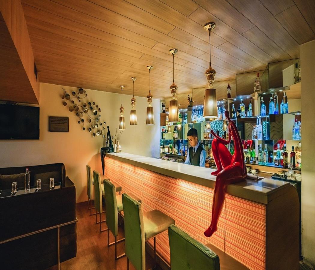 Barsana Hotel & Resort Siliguri Luaran gambar