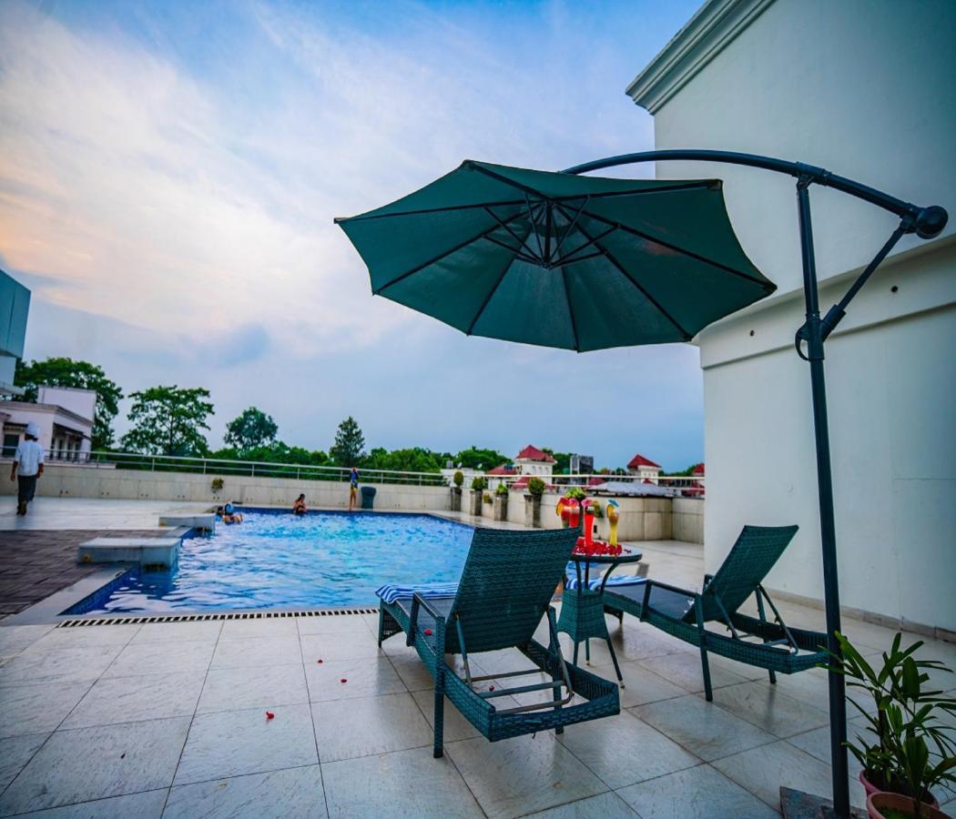Barsana Hotel & Resort Siliguri Luaran gambar